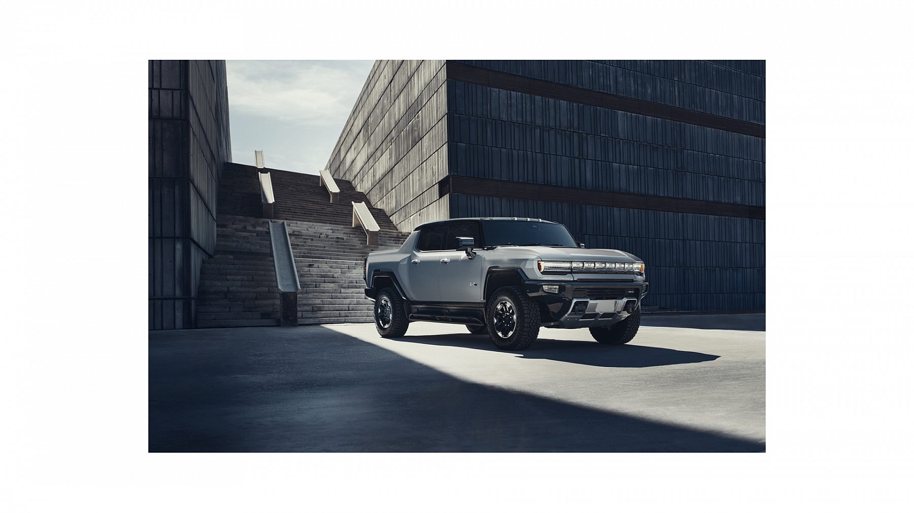 HUMMER CO 025